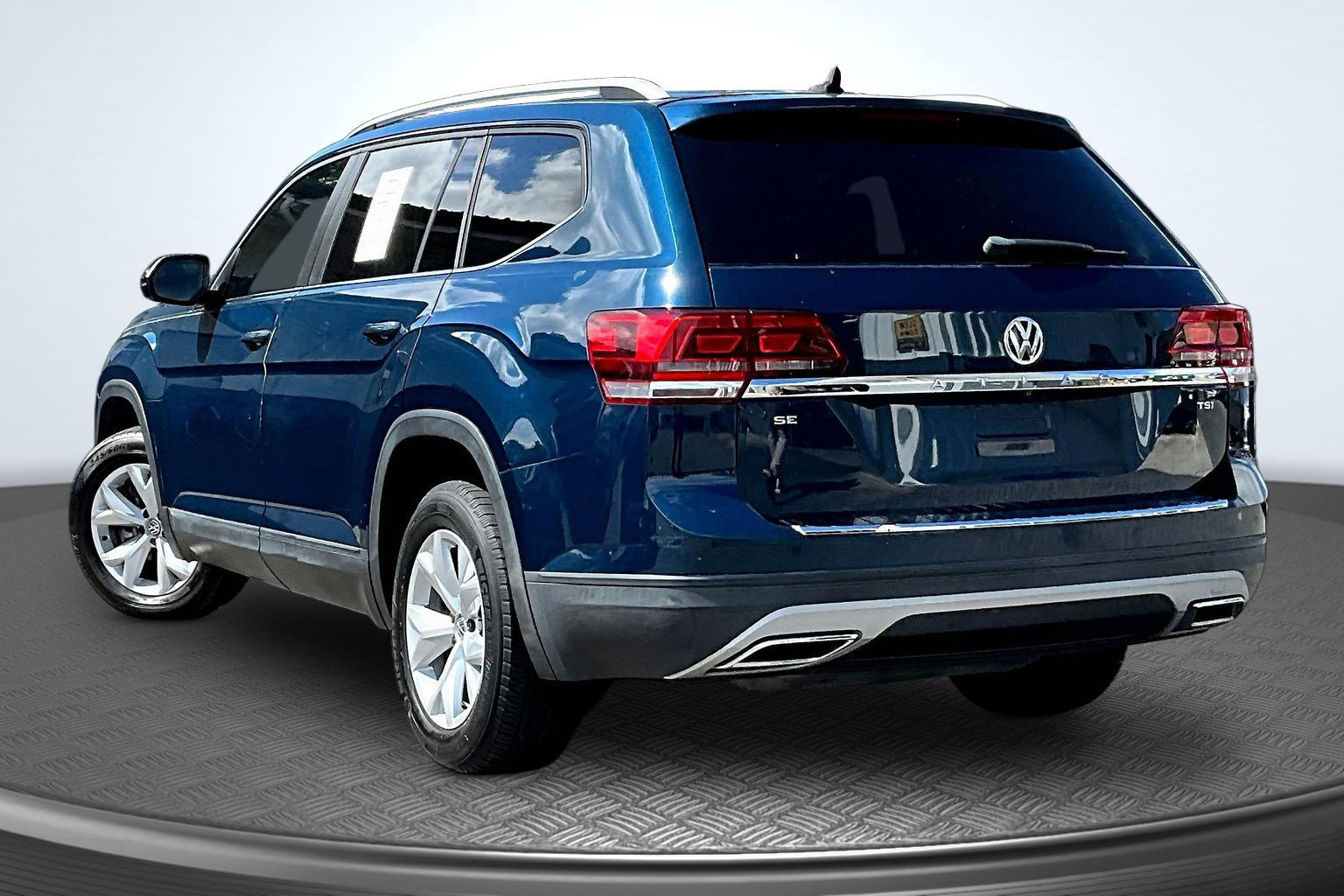 Used 2018 Volkswagen Atlas SE FWD image 3