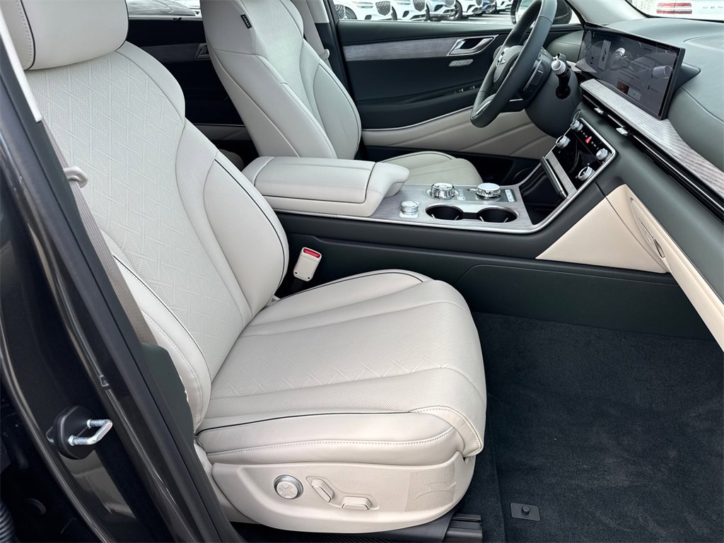 New 2026 Genesis GV80 2.5T Advanced image 13