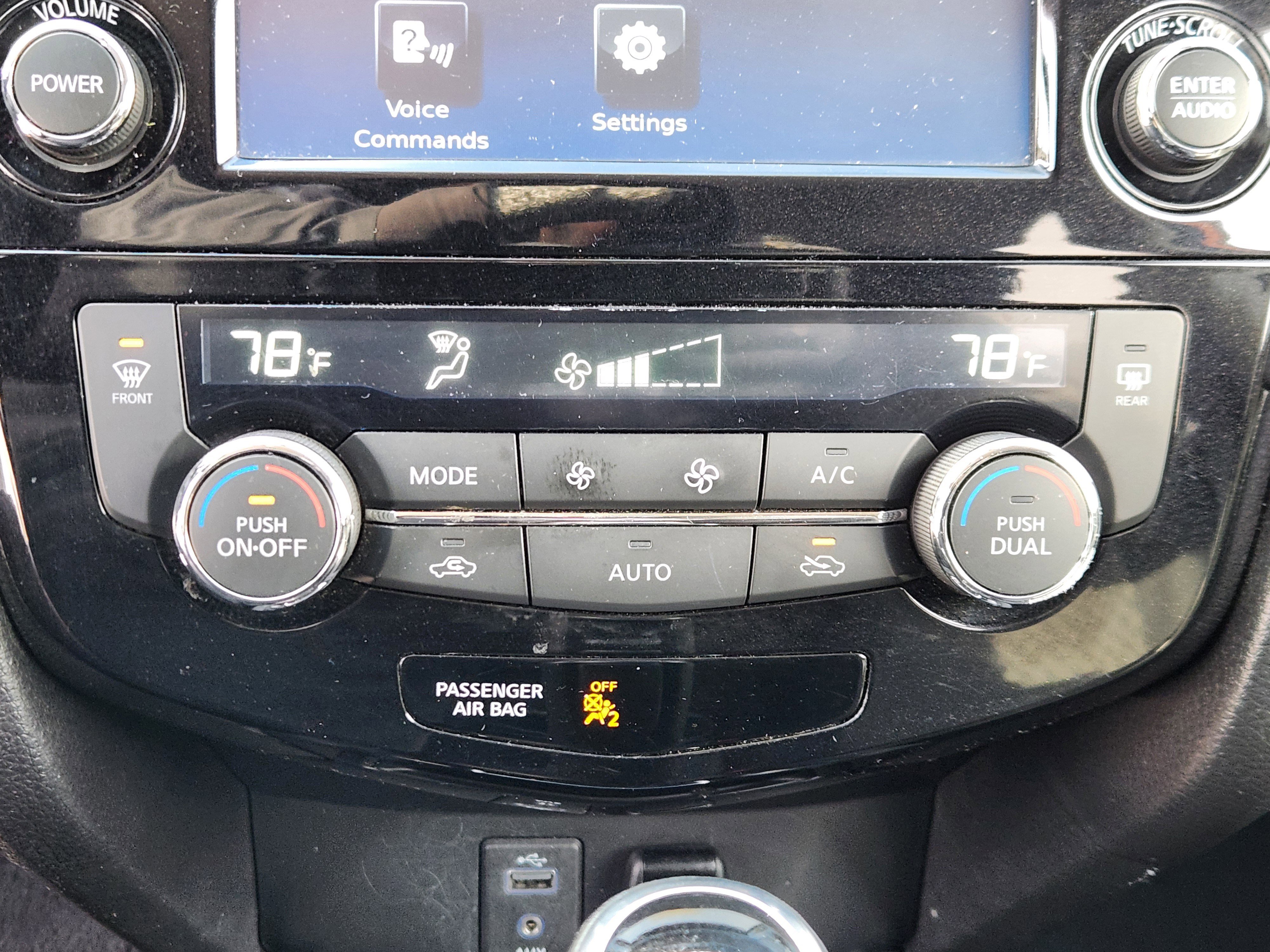 Used 2017 Nissan Rogue SV w/ SV Premium Package image 21