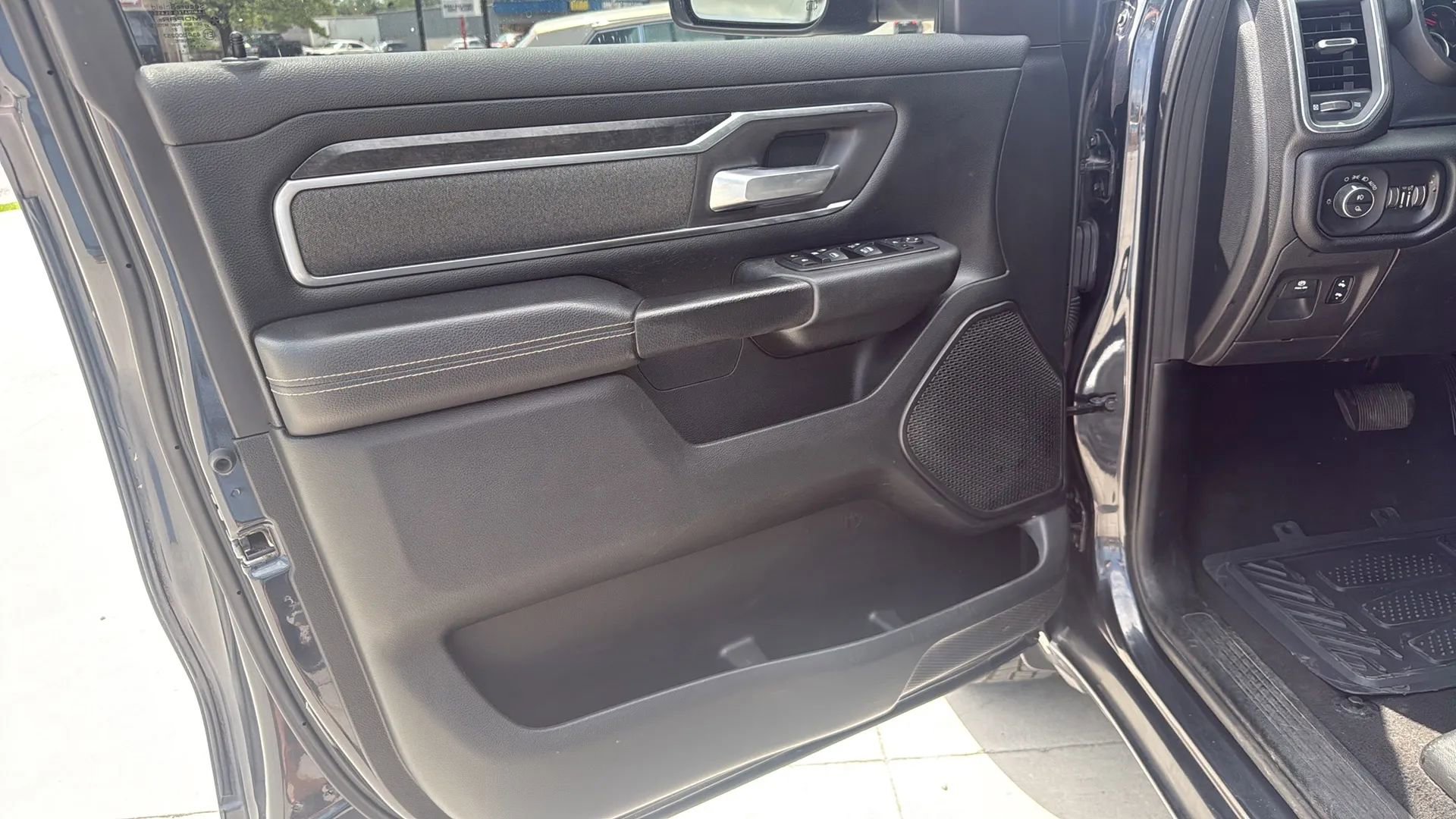 Used 2019 RAM 1500 Big Horn AWD/4WD image 7