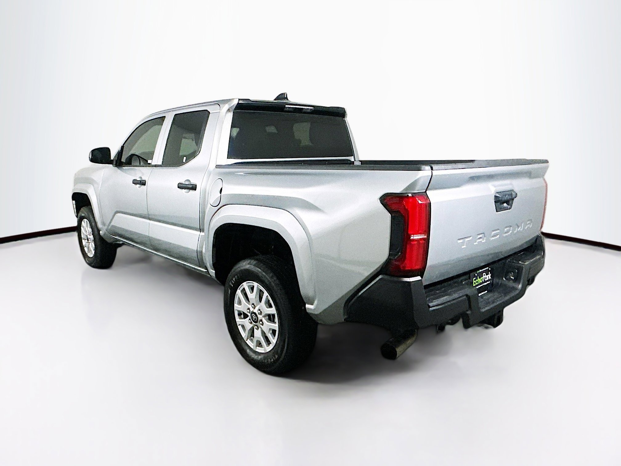 Used 2025 Toyota Tacoma SR image 5