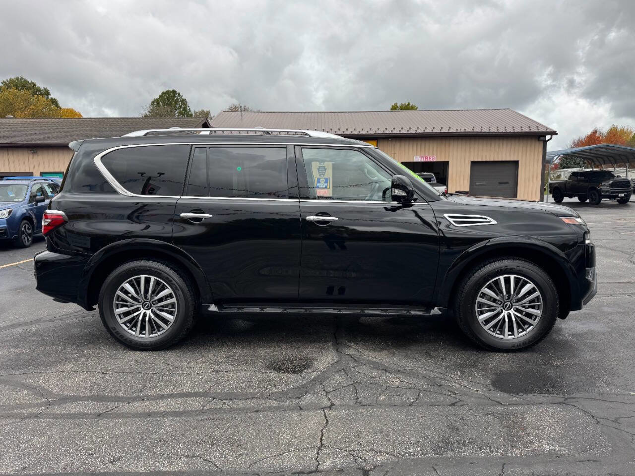 Used 2024 Nissan Armada SL w/ Cargo Package image 3