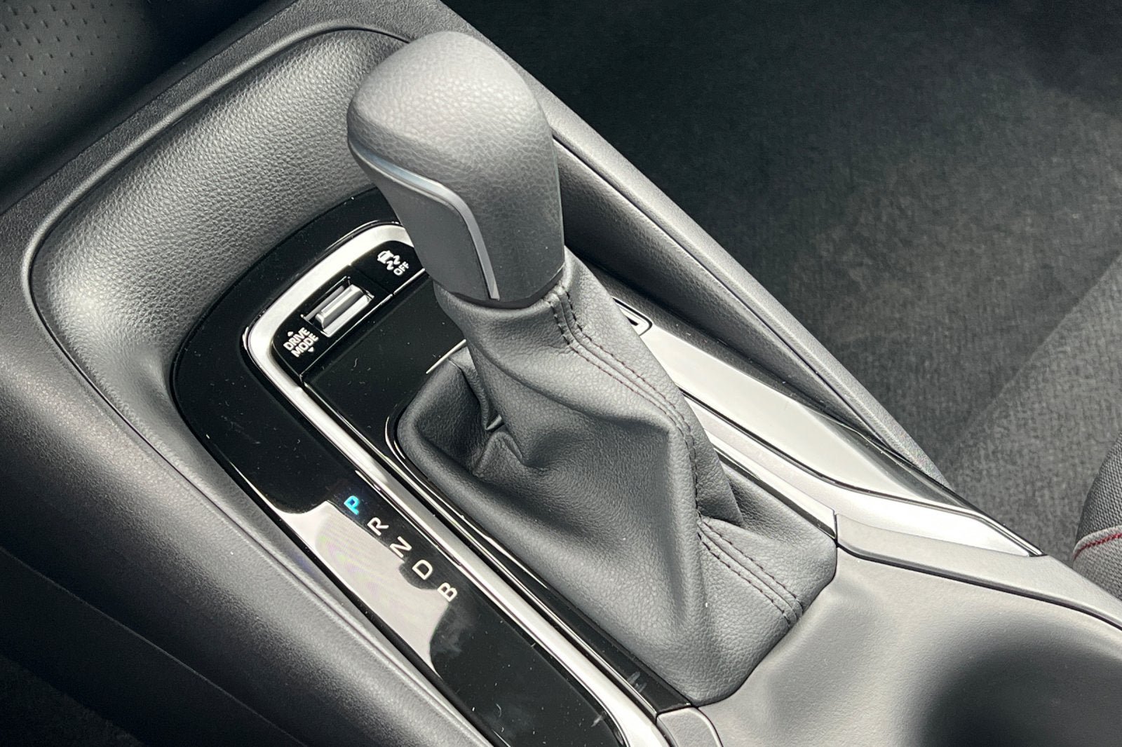 New 2026 Toyota Corolla SE FWD image 18
