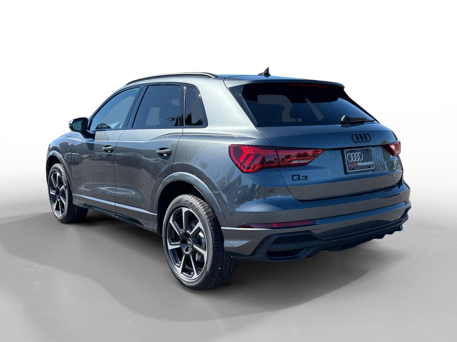 Certified 2025 Audi Q3 2.0T Premium Plus w/ Premium Plus Package image 3