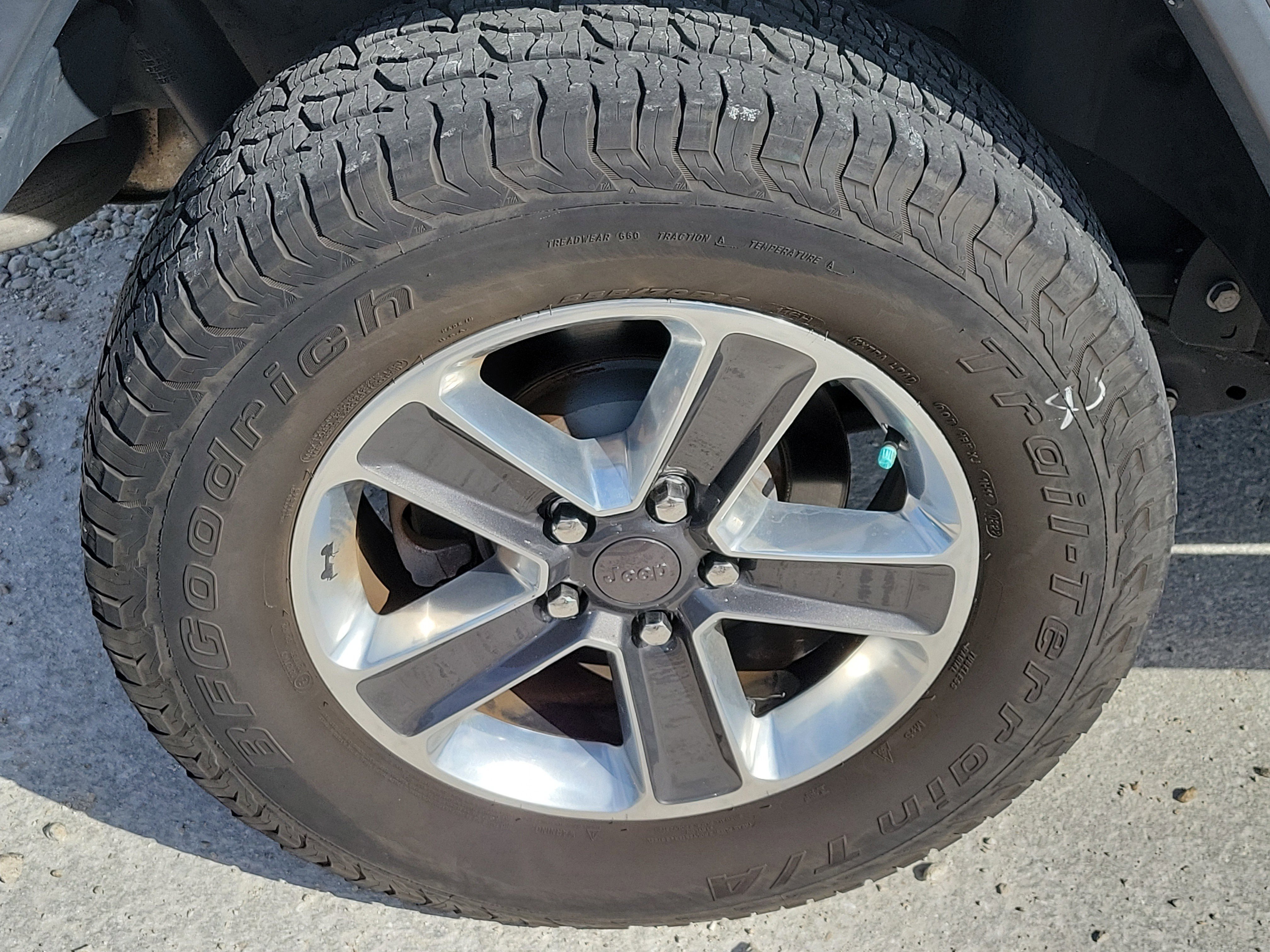 Used 2019 Jeep Wrangler Unlimited Sahara AWD/4WD image 10