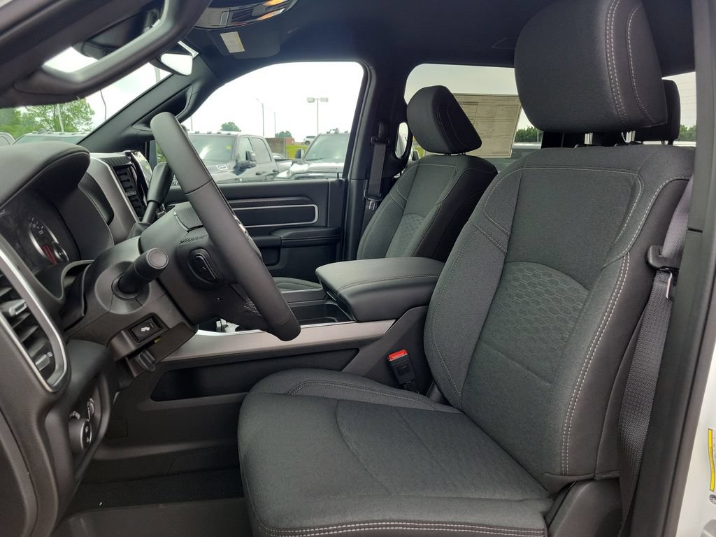 New 2026 RAM 2500 Big Horn AWD/4WD image 10