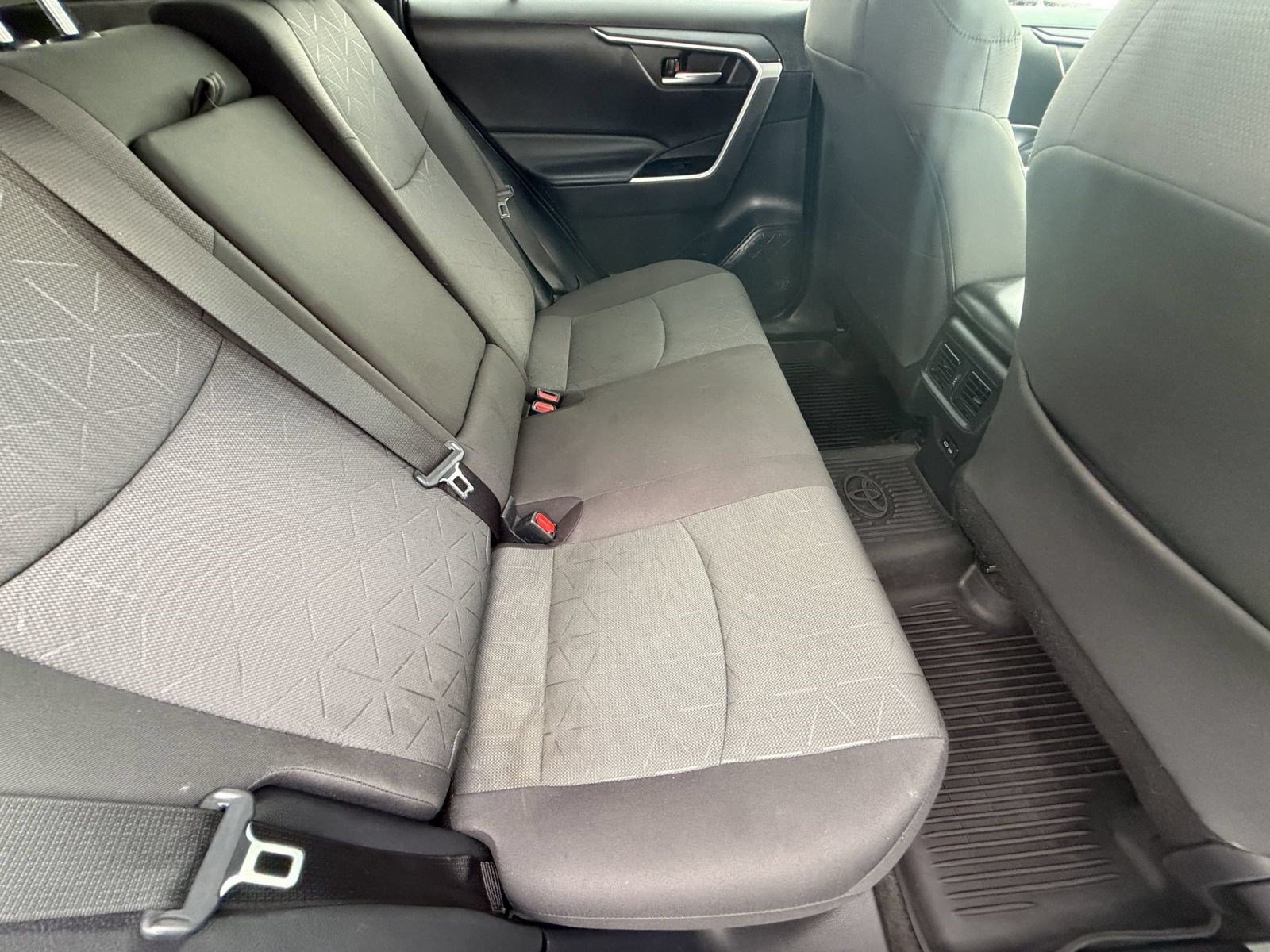 Used 2023 Toyota RAV4 XLE w/ Convenience Package FWD image 32