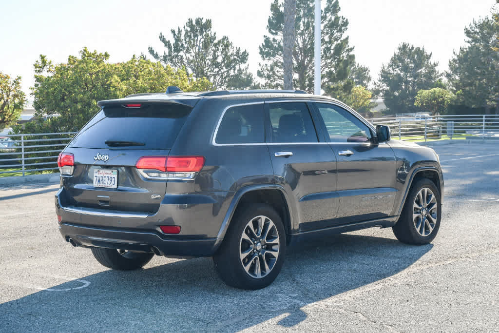 Used 2017 Jeep Grand Cherokee Overland RWD image 10