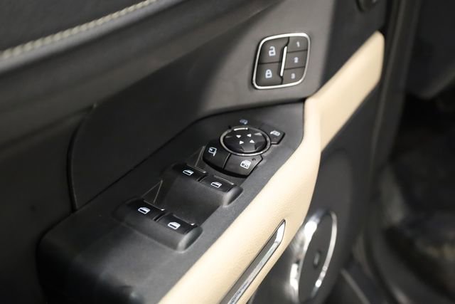 Used 2023 Ford Expedition Limited image 17