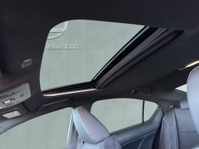 Certified 2022 Lexus IS 350 F Sport RWD image 22