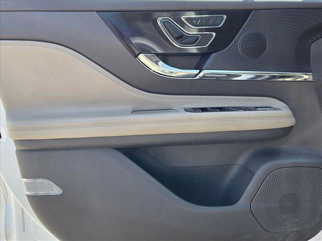 Used 2024 Lincoln Corsair FWD image 11