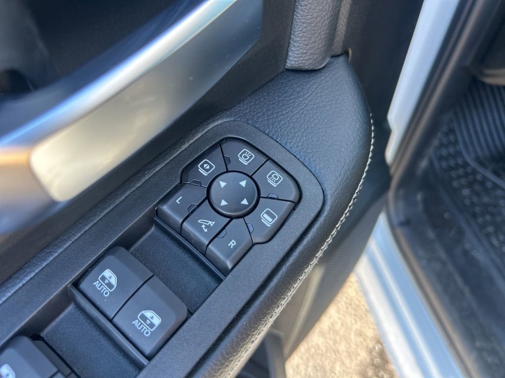 New 2026 RAM 3500 Big Horn AWD/4WD image 12