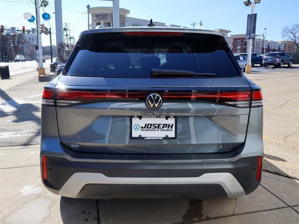 New 2026 Volkswagen Tiguan SE image 4