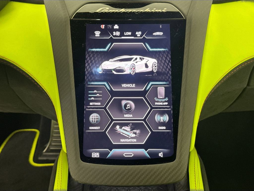 Used 2026 Lamborghini Revuelto AWD/4WD image 15