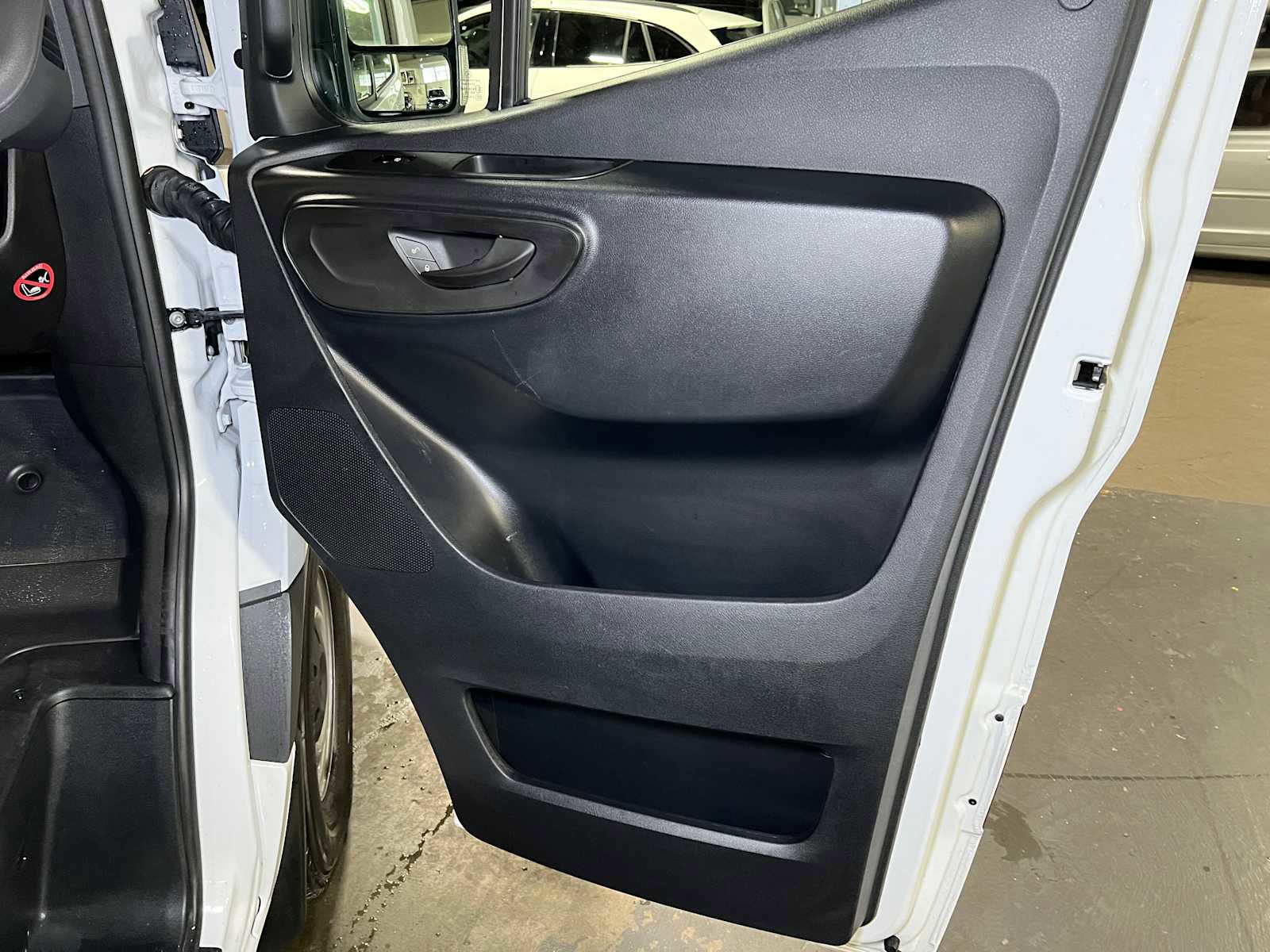 Used 2025 Mercedes-Benz Sprinter 2500 image 10