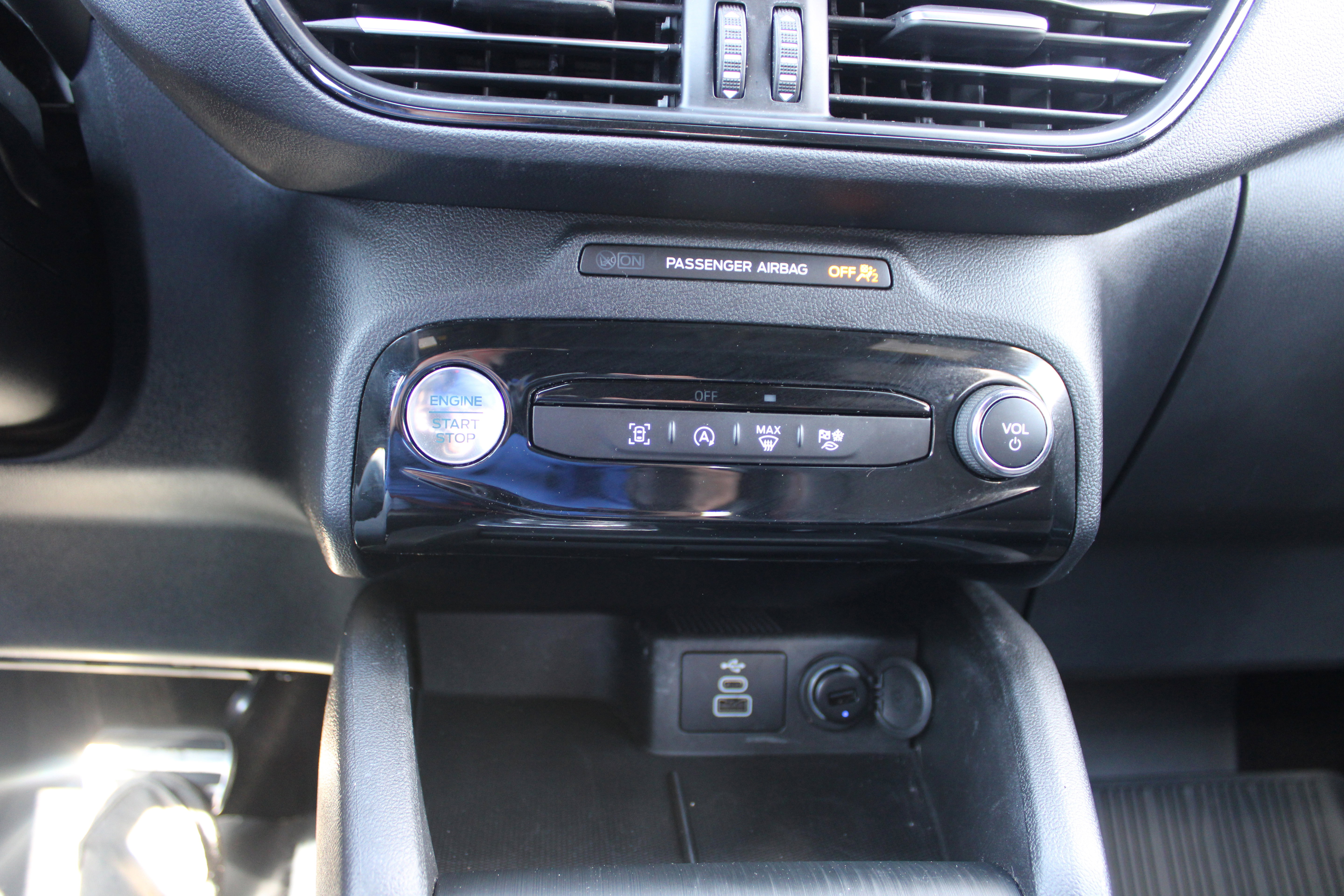 Used 2024 Ford Escape ST-Line w/ Tech Pack #1 image 21