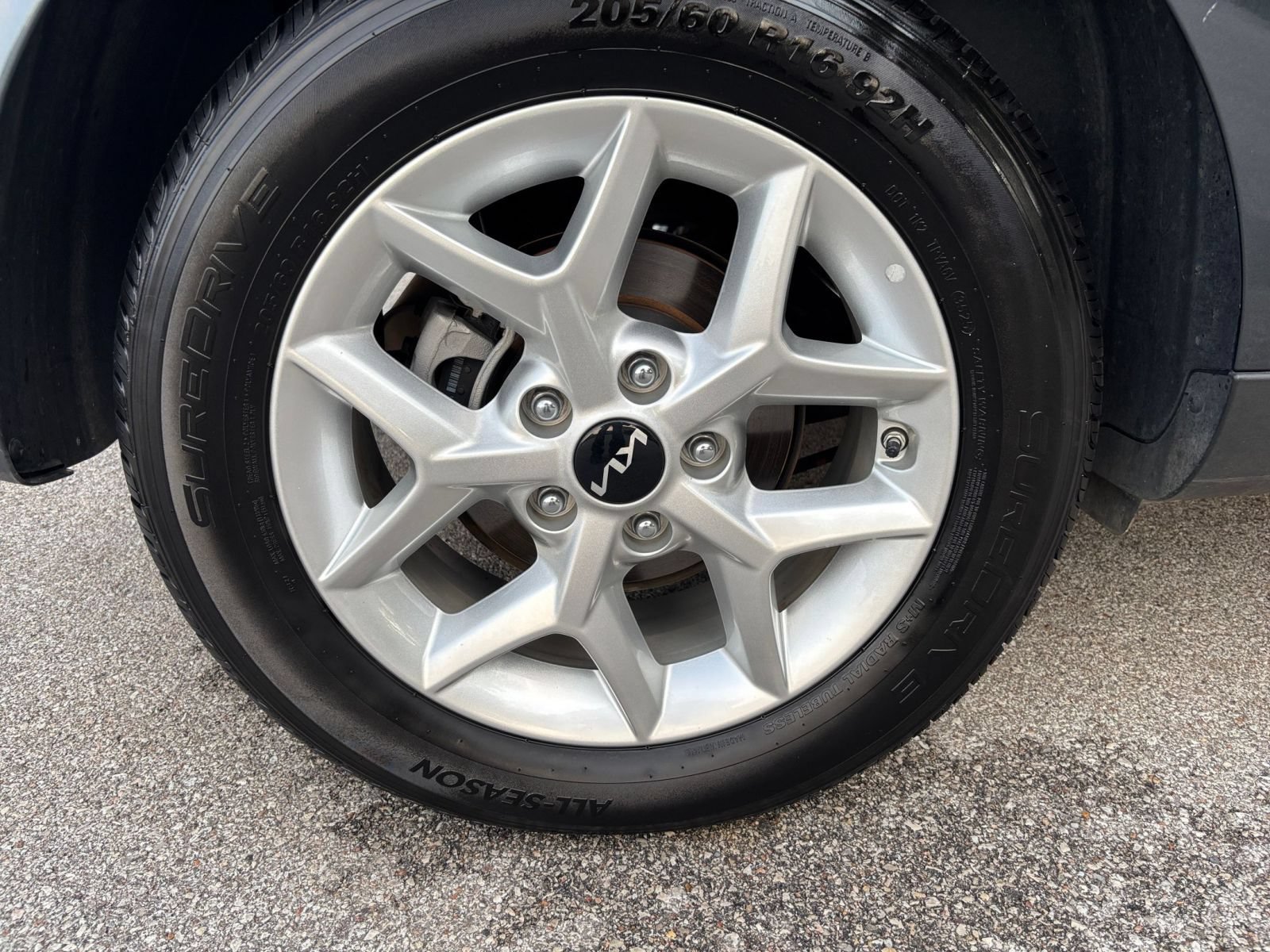 Used 2025 Kia Soul LX w/ LX Technology Package FWD image 27