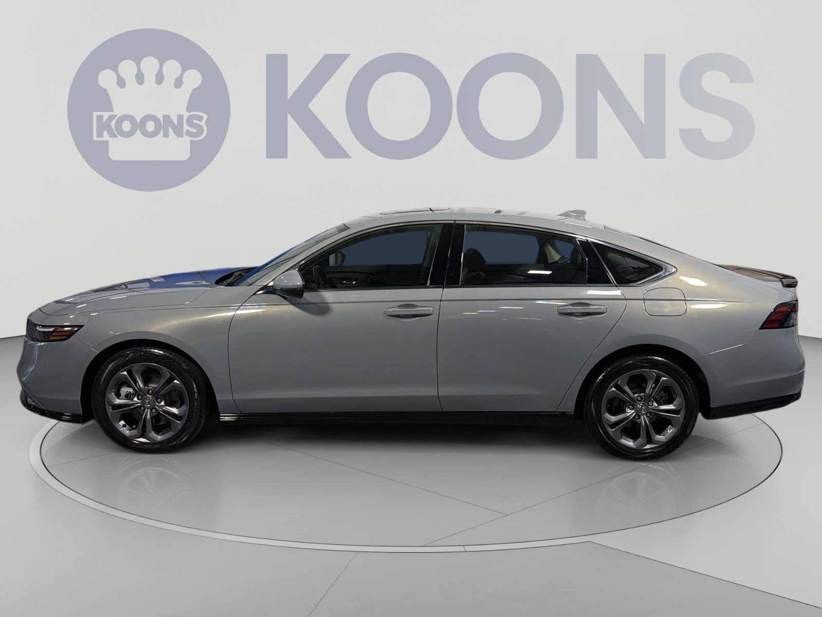 Used 2025 Honda Accord EX-L image 2