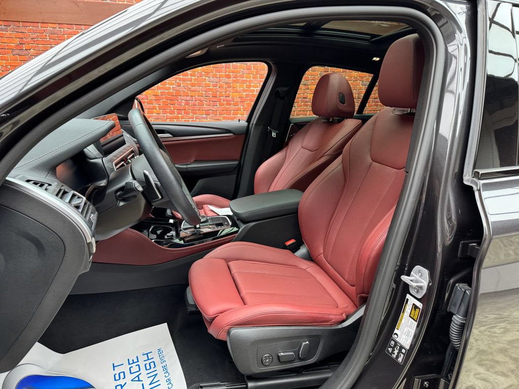 Used 2025 BMW X4 M40i AWD/4WD image 18