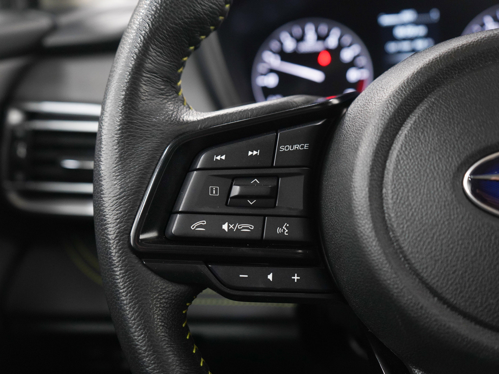 Used 2025 Subaru Outback Onyx Edition image 25