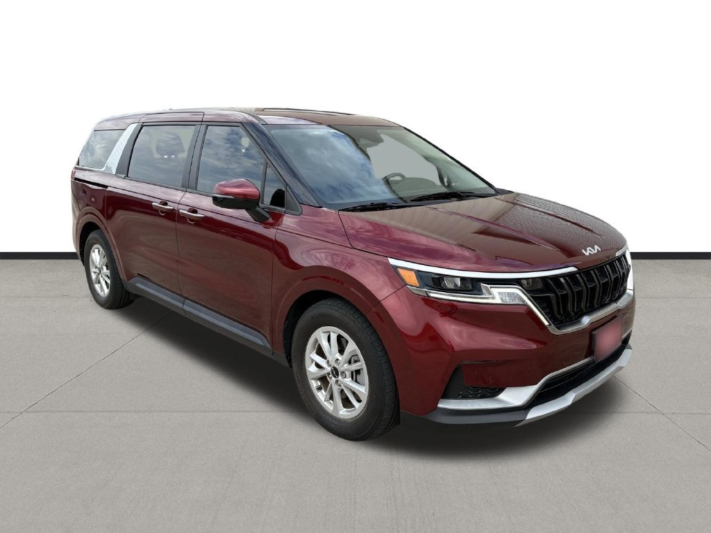 Used 2024 Kia Carnival LX FWD image 3