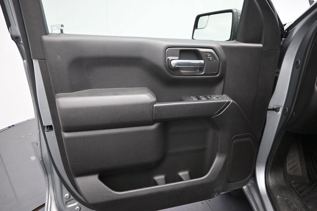 Used 2026 Chevrolet Silverado 1500 Custom w/ LPO, Dark Essentials Package AWD/4WD image 20