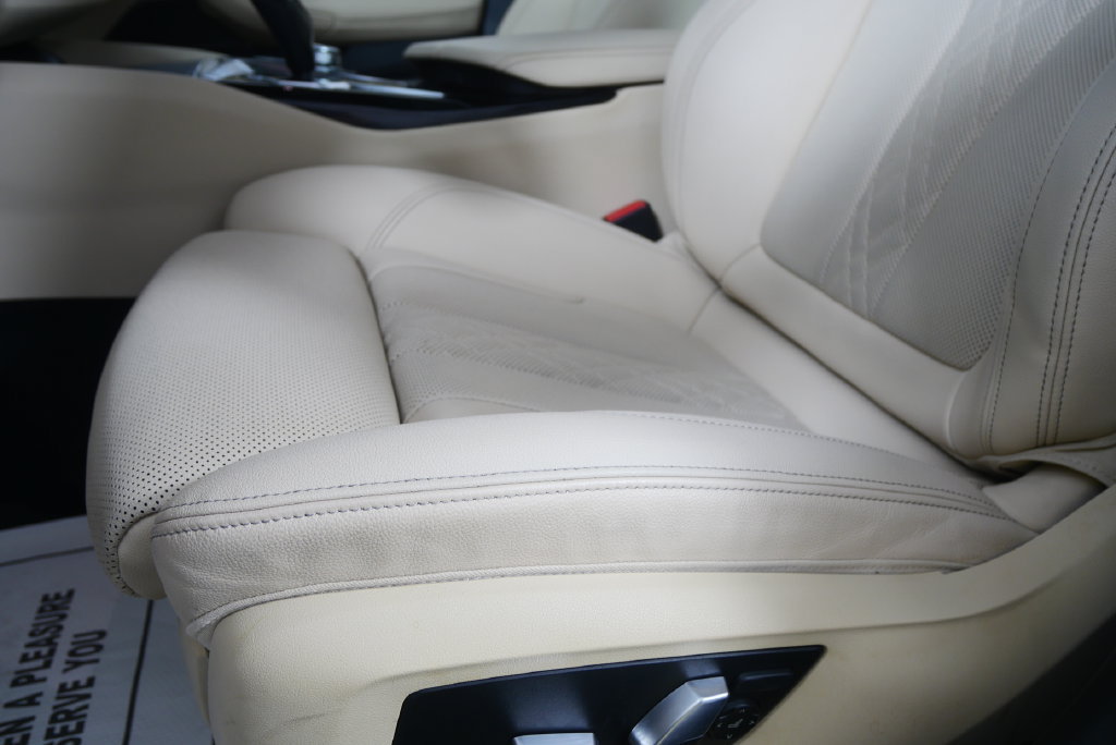 Used 2022 BMW 530i RWD image 8