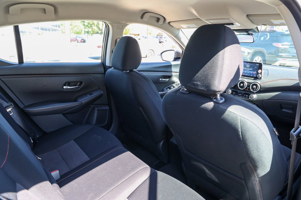 Used 2025 Nissan Sentra SR FWD image 17