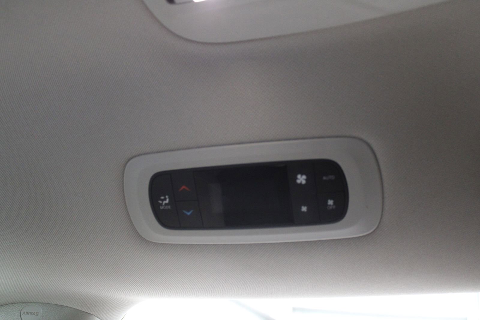 Used 2021 Chrysler Pacifica Touring-L FWD image 22