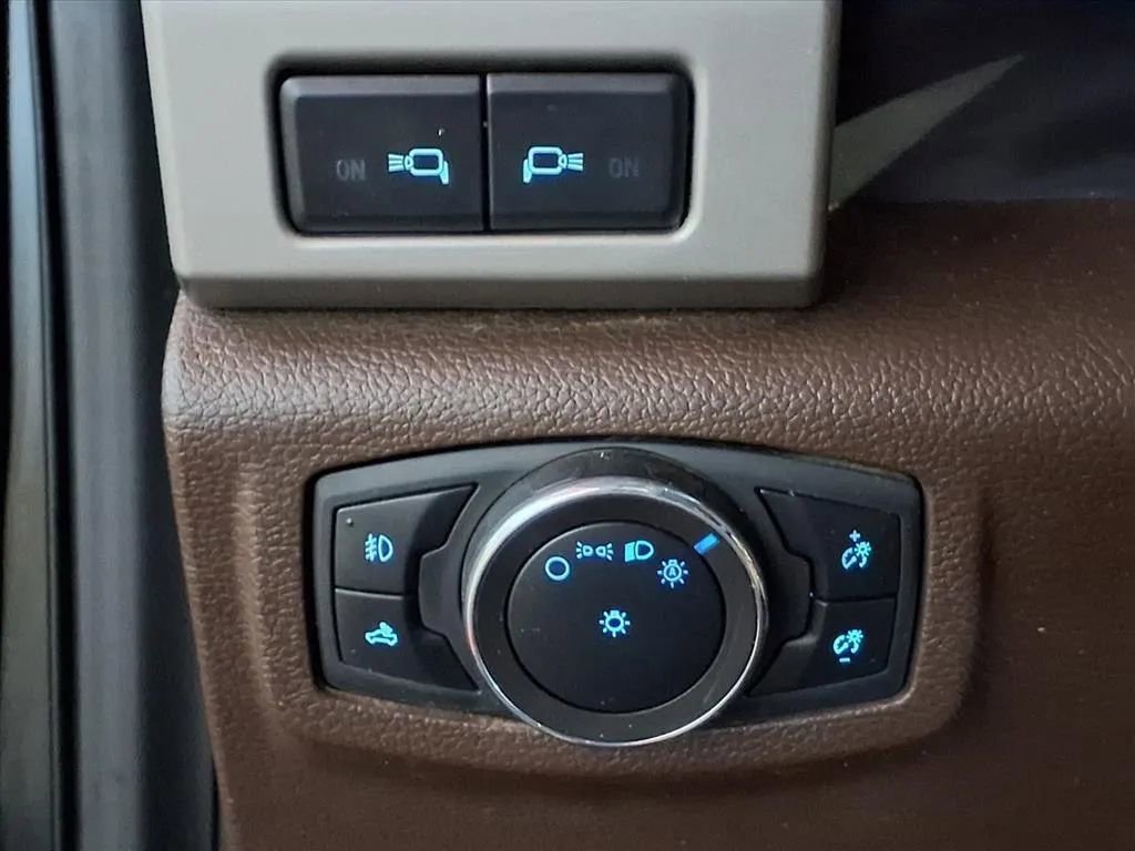 Used 2020 Ford F350 King Ranch w/ King Ranch Ultimate Package AWD/4WD image 19