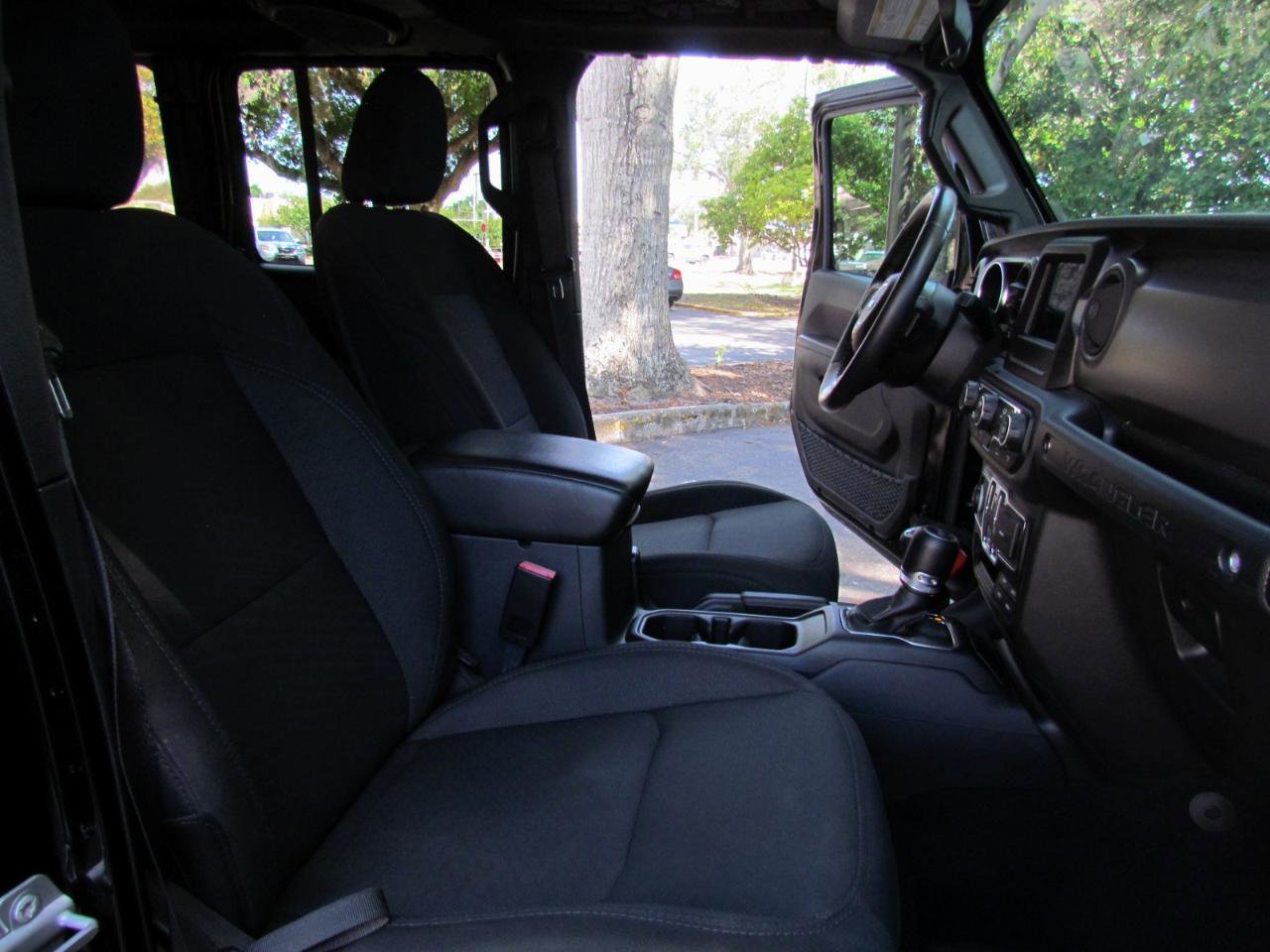 Used 2022 Jeep Wrangler Unlimited Sport AWD/4WD image 26