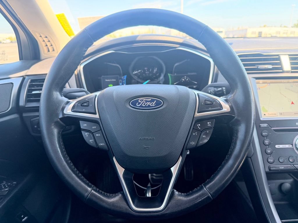 Used 2018 Ford Fusion Titanium FWD image 18