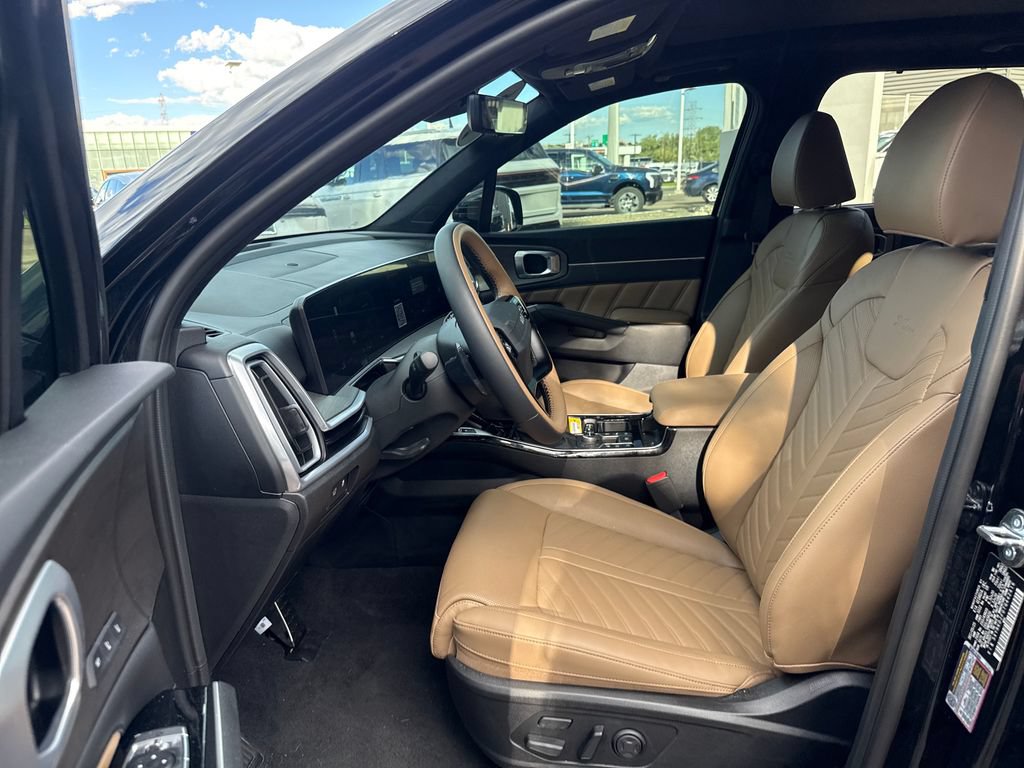 Used 2026 Kia Sorento SX Prestige w/ Olive Brown Leather Package AWD/4WD image 13