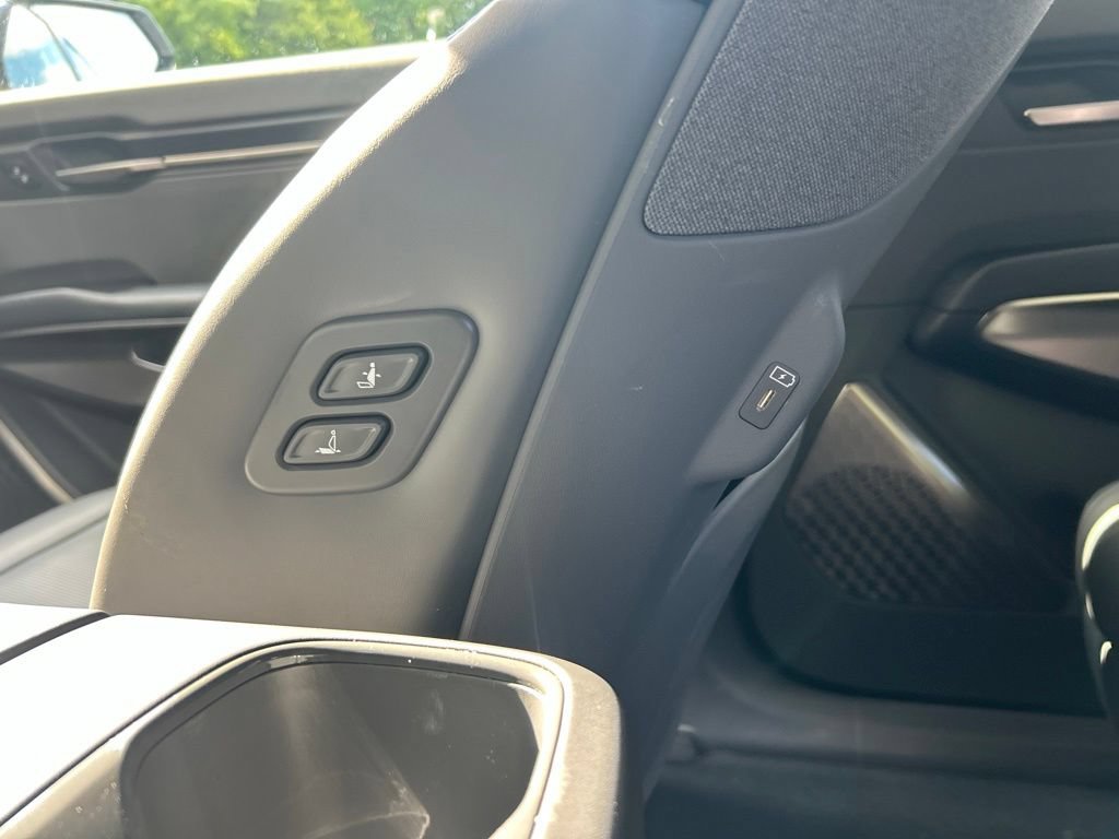 Used 2024 Kia EV9 Light Long Range RWD image 16
