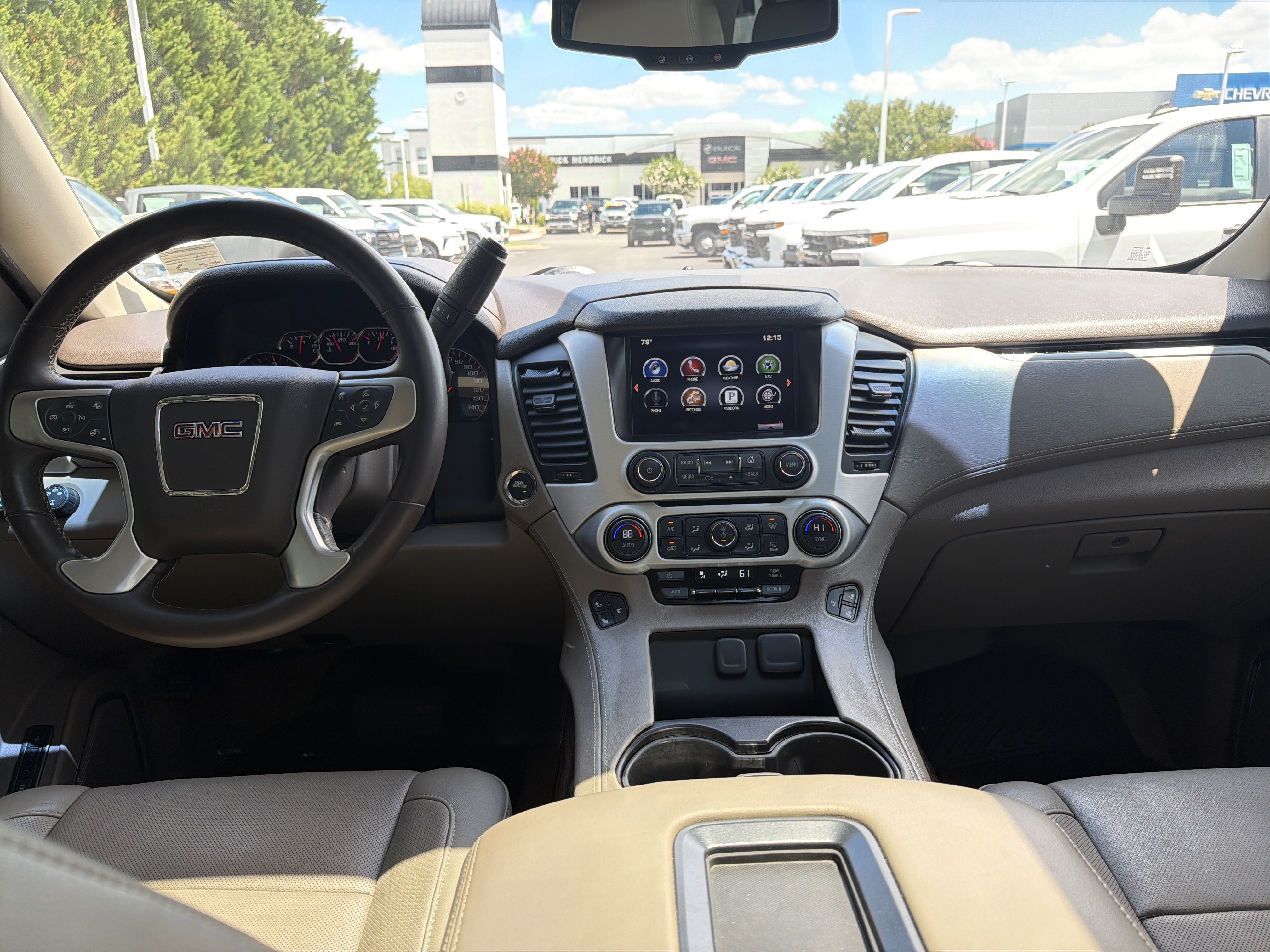 Used 2015 GMC Yukon SLT w/ Open Road Package AWD/4WD image 30