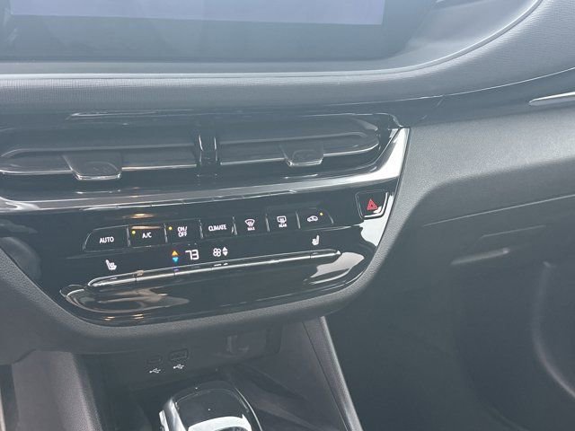 Used 2024 Buick Envista Avenir image 31