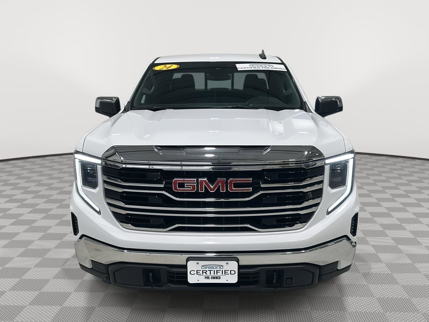 Used 2024 GMC Sierra 1500 SLE image 8