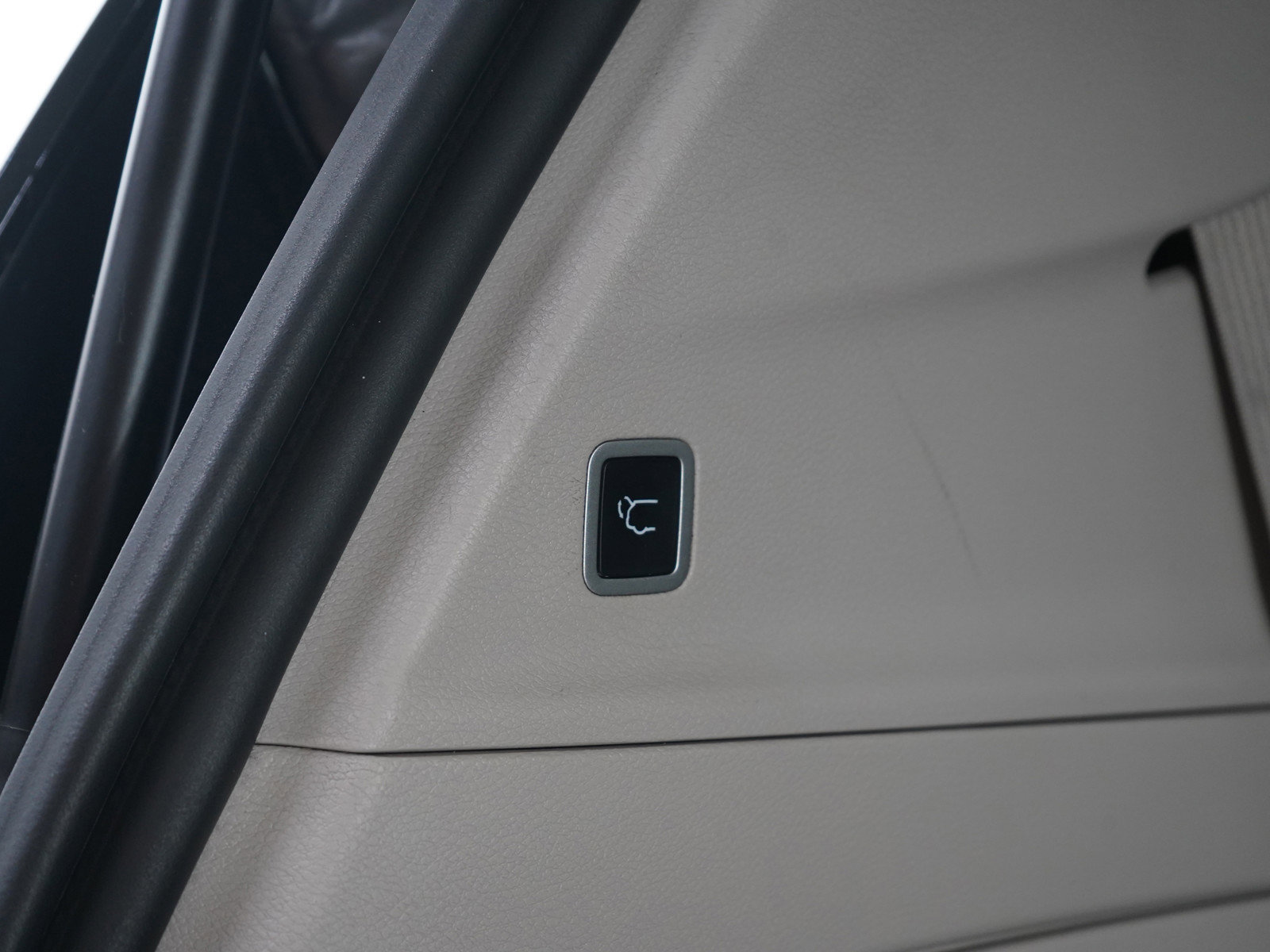 Used 2019 Chrysler Pacifica Touring-L image 19