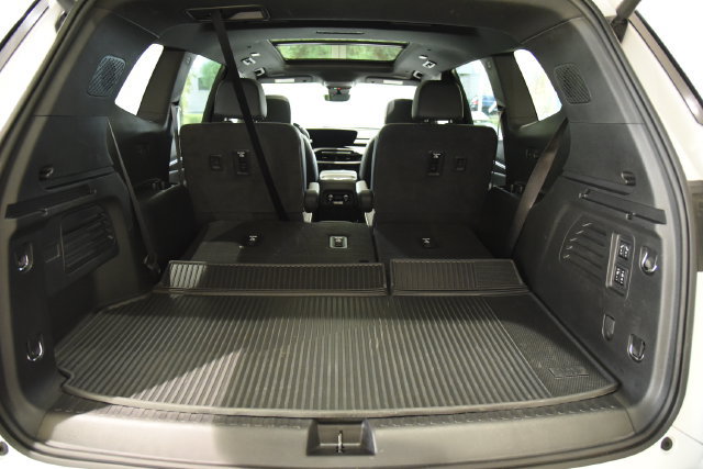 Used 2025 Buick Enclave Avenir w/ Super Cruise Package AWD/4WD image 26