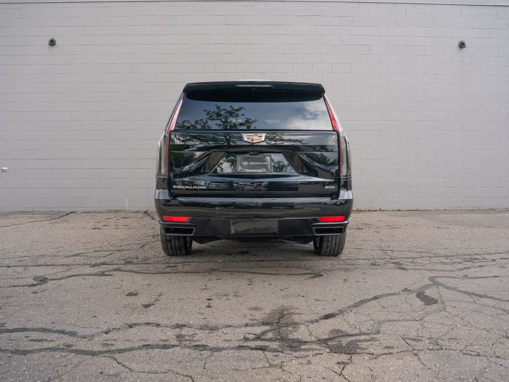 Used 2023 Cadillac Escalade Sport Platinum w/ Heavy-Duty Trailer Package AWD/4WD image 6