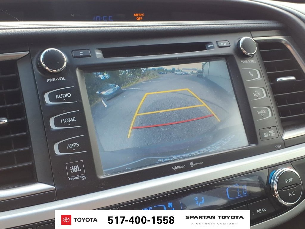Used 2014 Toyota Highlander Limited AWD/4WD image 23