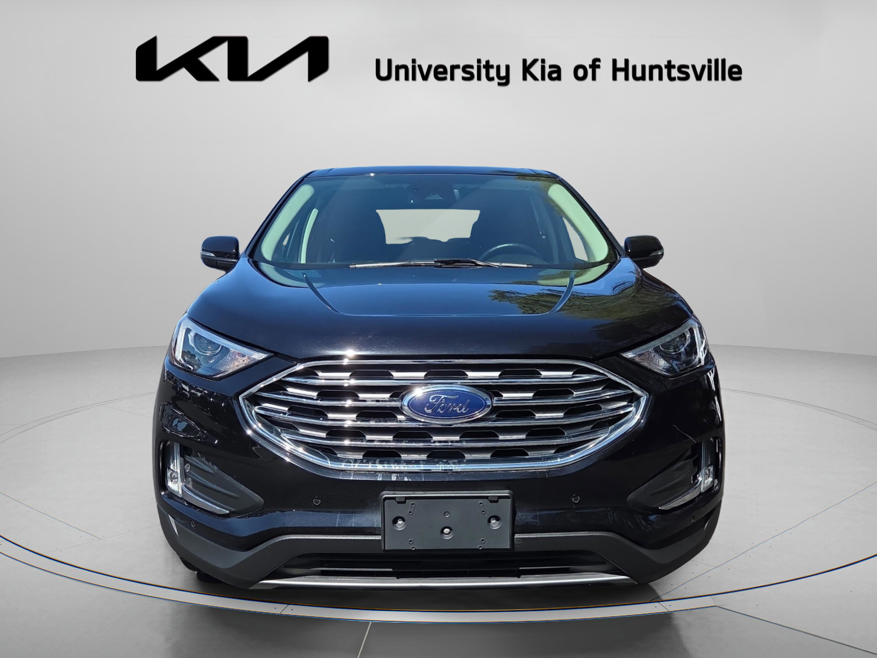 Used 2024 Ford Edge Titanium AWD/4WD image 2
