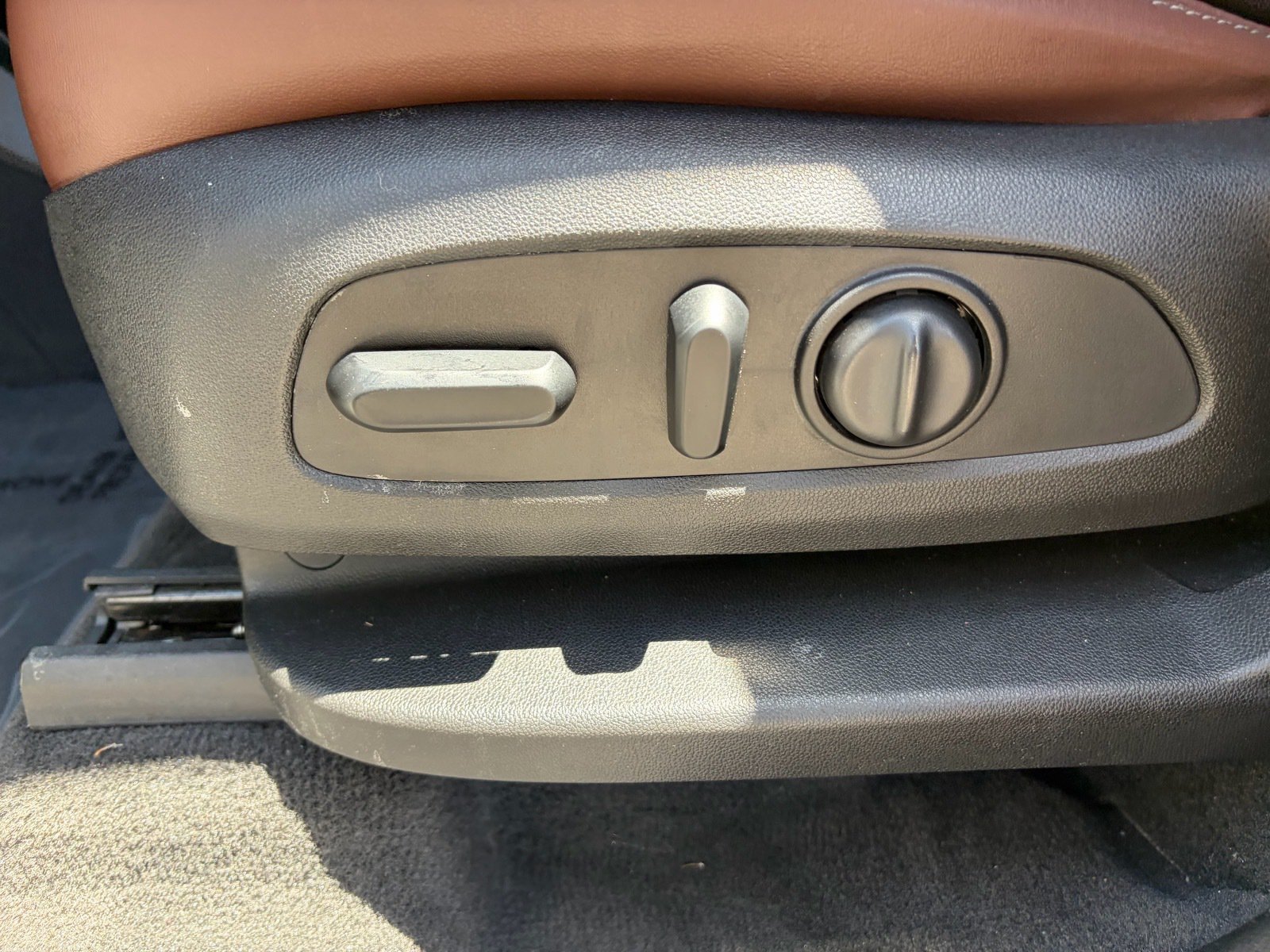 Used 2019 Buick Enclave Avenir w/ Trailering Package, 5000 lbs. AWD/4WD image 13
