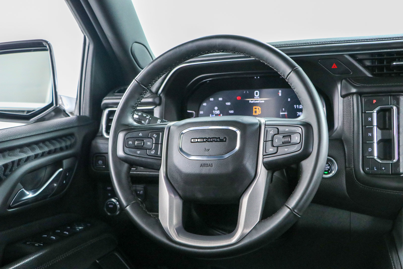 Used 2023 GMC Yukon Denali AWD/4WD image 13