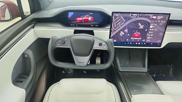 Used 2022 Tesla Model X Plaid image 40