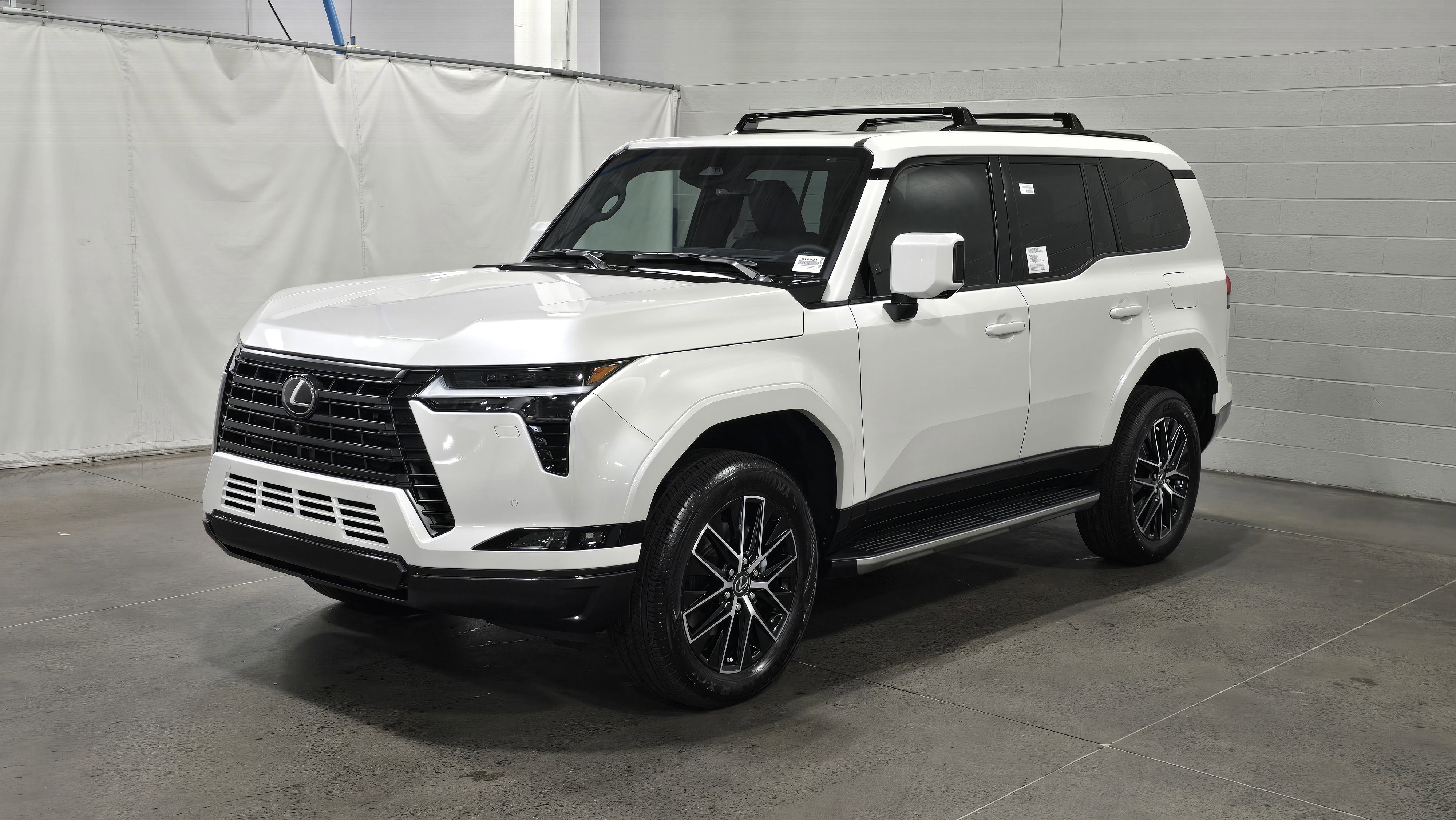 New 2025 Lexus GX 550 image 3