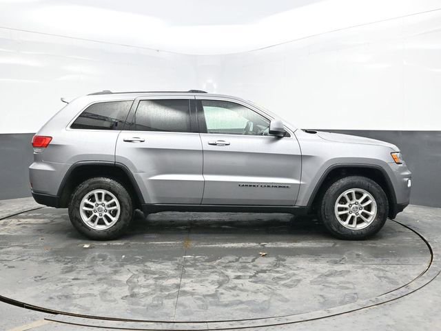 Used 2019 Jeep Grand Cherokee Laredo AWD/4WD image 8