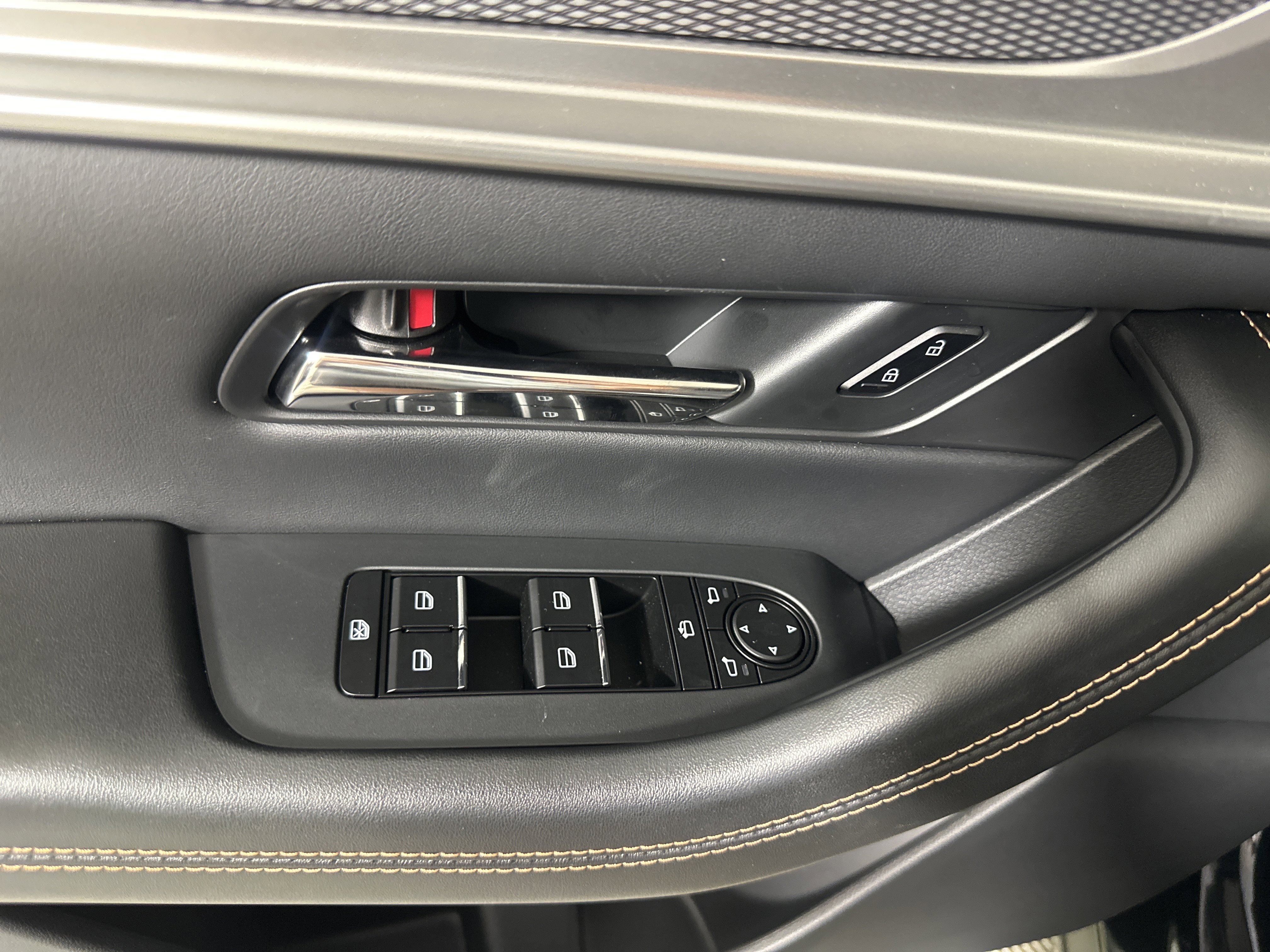 Used 2025 MAZDA CX-70 3.3 Turbo S w/ Premium Package image 11