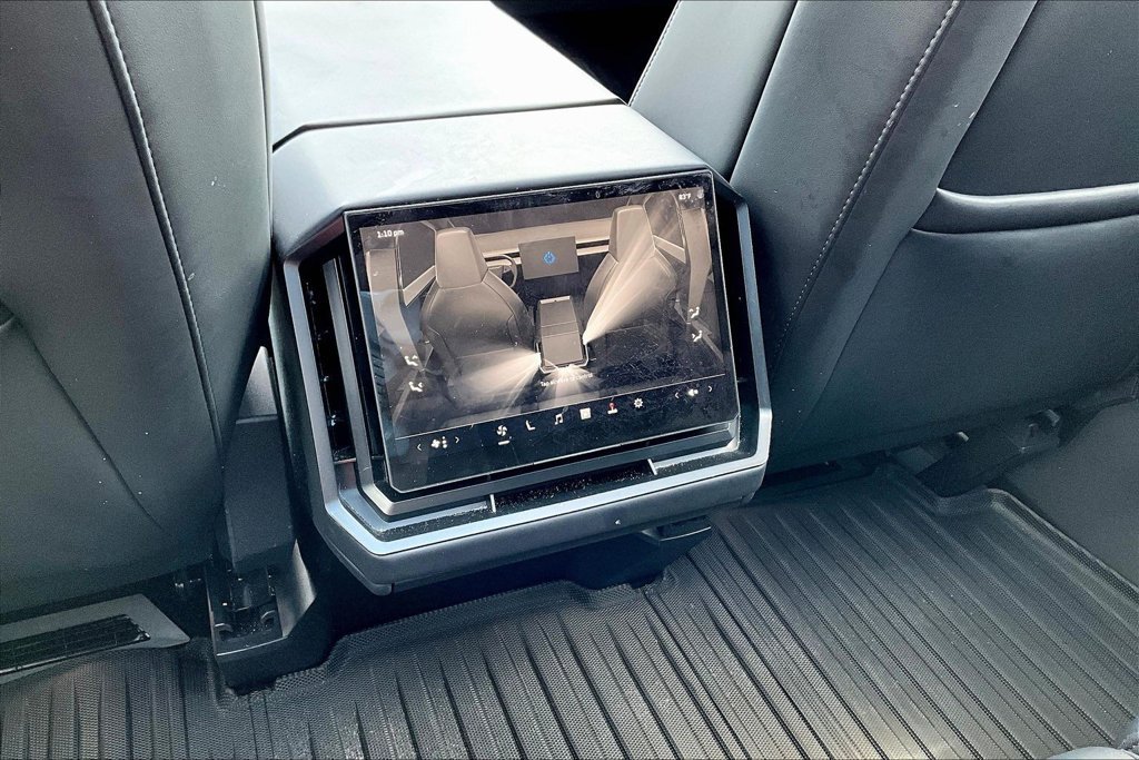 Used 2024 Tesla Cybertruck AWD Crew Cab image 11