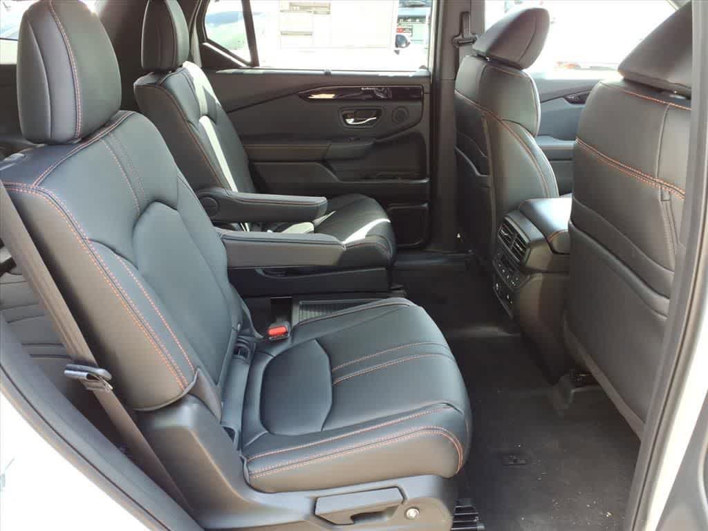 New 2026 Honda Pilot TrailSport image 12